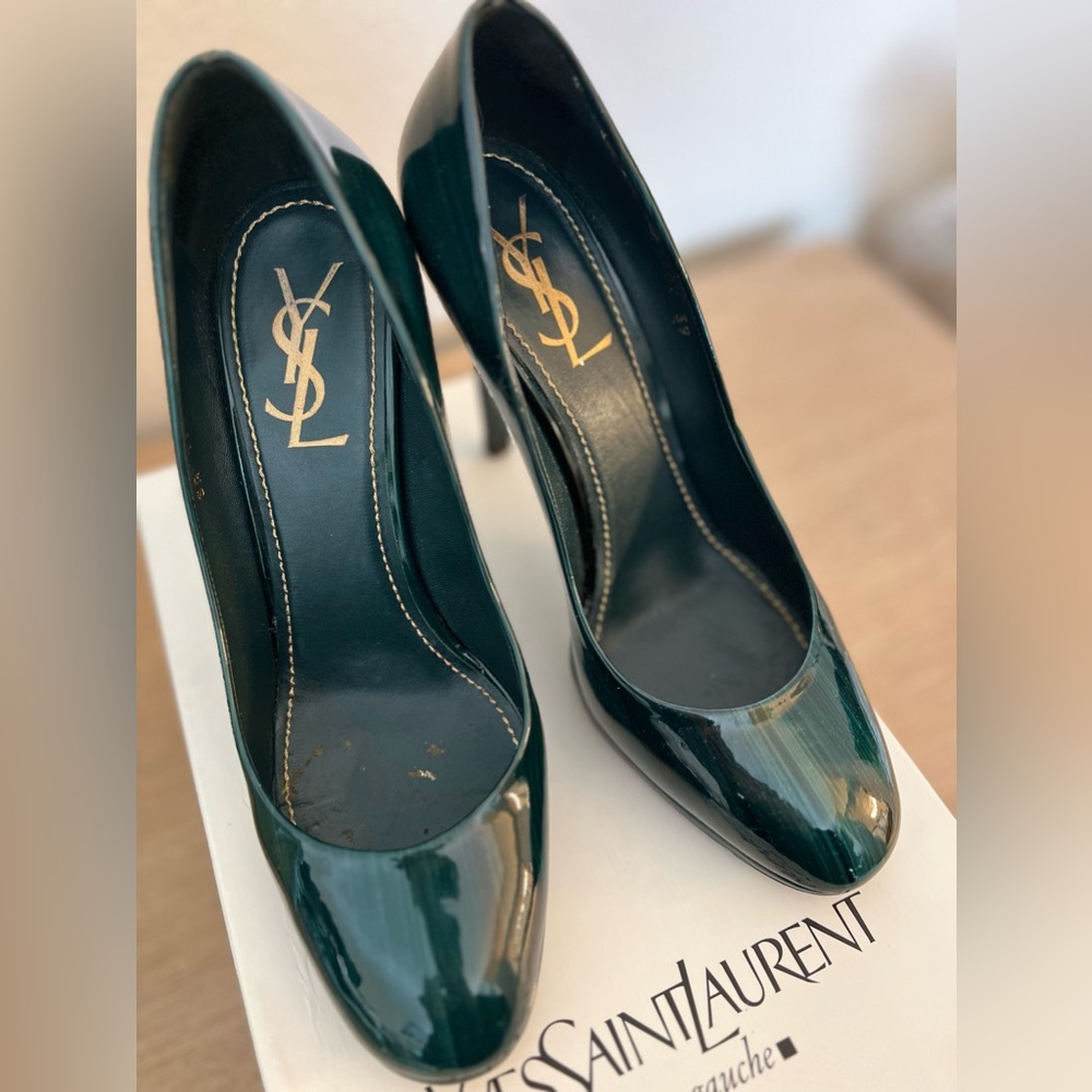 Pre-owned YVES SAINT LAURENT Teal Patent Nicole Roundtoe Pump, size 39